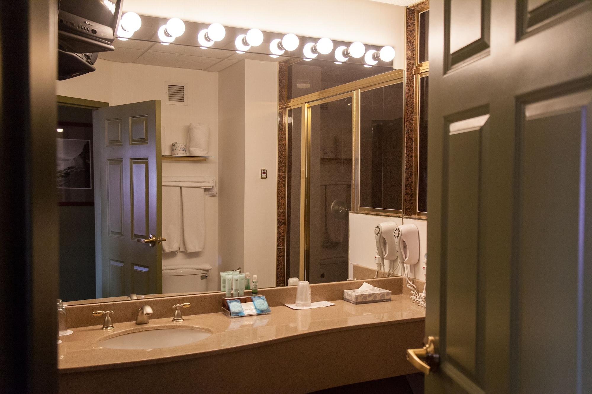Medicine Hat Lodge, Trademark Collection By Wyndham Exteriér fotografie