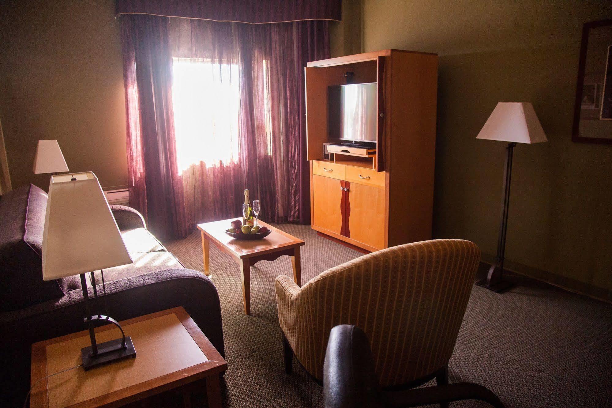 Medicine Hat Lodge, Trademark Collection By Wyndham Exteriér fotografie